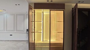 Room in 4 BHK Builder Floor at Sector 7 – for Sale