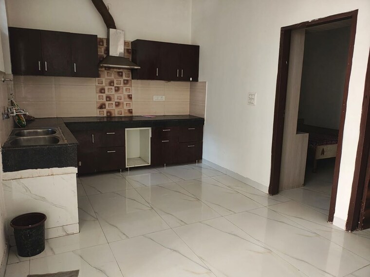 Kitchen, highland-park-chandigarh 2 Bedroom 950 Sq.Ft. Apartment In Bhabat Zirakpur 10606571