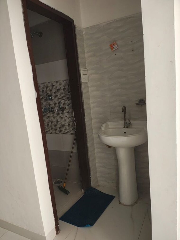 undefined, highland-park-chandigarh 2 Bedroom 950 Sq.Ft. Apartment In Bhabat Zirakpur 10606571