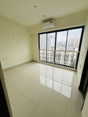 Room in 2 BHK Apartment at Dynamix Divum, Malad East – for Rent