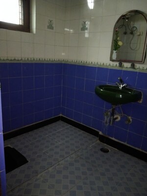 Kitchen in 2.5 BHK Villa at Sector 21 – for Rent