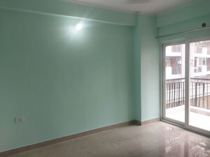 Room in 3 BHK Apartment at Saviour Park, Mohan Nagar – for Rent