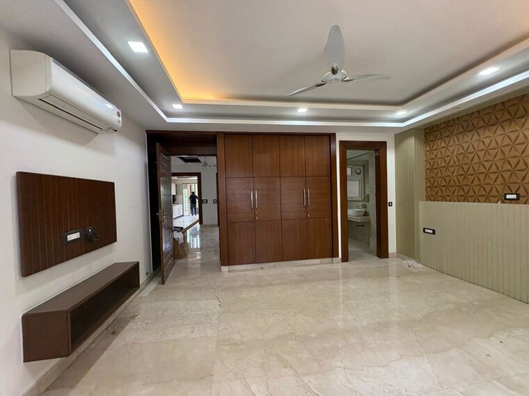 Room, sushant lok i 3 Bedroom 215 Sq.Yd. Builder Floor In Sushant Lok I Gurgaon 10606603