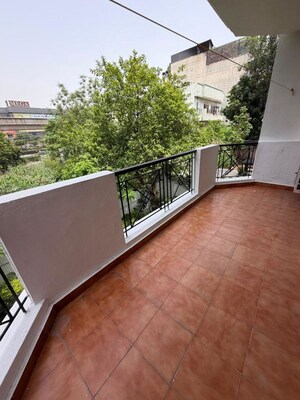 Balcony in 3 BHK Builder Floor at Dlf Phase I – for Rent
