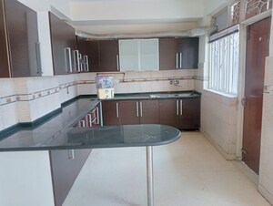 Kitchen in 3.5 BHK Apartment at Parsvnath Green Ville, Sector 48 – for Rent