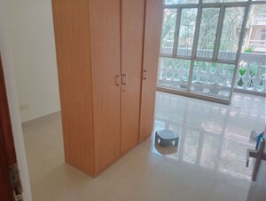 Room in 3.5 BHK Apartment at Parsvnath Green Ville, Sector 48 – for Rent