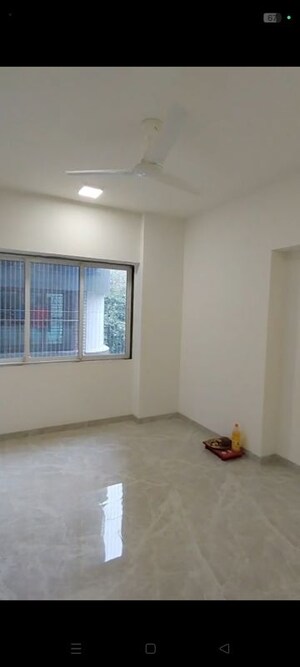 Room in 2 BHK Apartment at Olympia Tower, Jacob Circle – for Rent