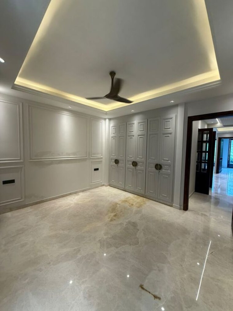 Room, dlf phase ii 3 Bedroom 215 Sq.Yd. Builder Floor In Dlf Phase ii Gurgaon 10606631