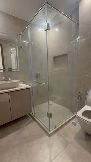 Bathroom in 3 BHK Builder Floor at Dlf Phase ii – for Rent