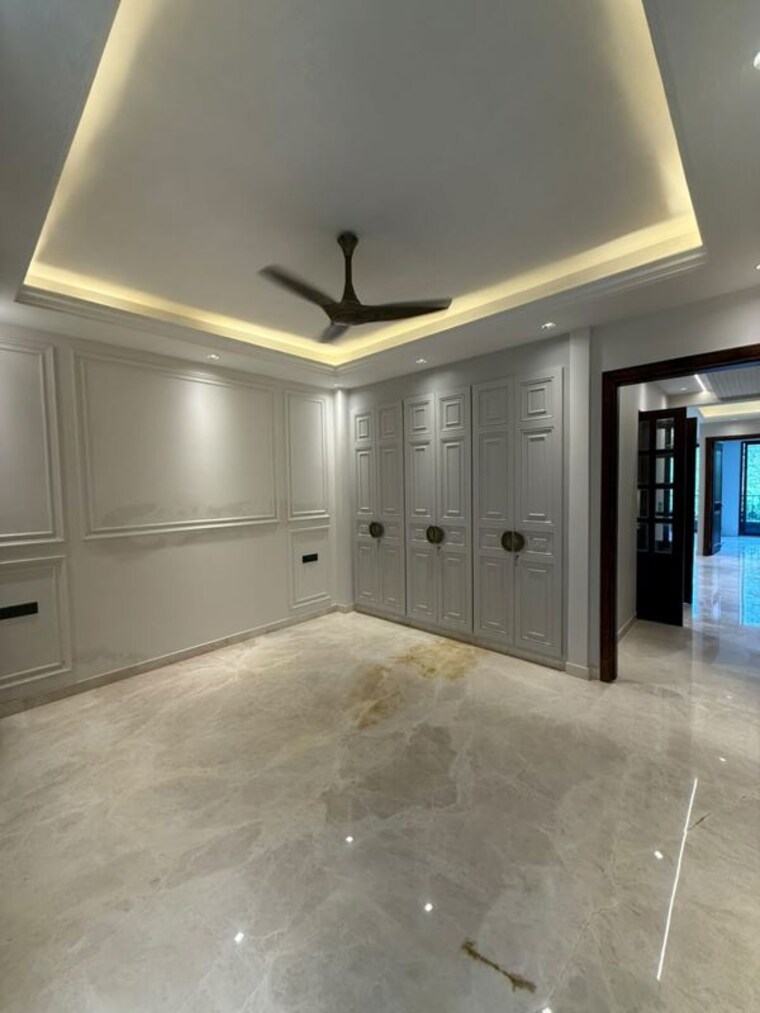 Room, dlf phase ii 3 Bedroom 215 Sq.Yd. Builder Floor In Dlf Phase ii Gurgaon 10606631
