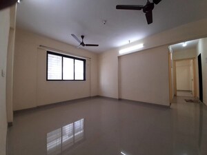 Room in 2 BHK Apartment at Shiv Dham Apartment, Goregaon East – for Rent