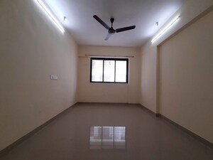Room in 2 BHK Apartment at Shiv Dham Apartment, Goregaon East – for Rent
