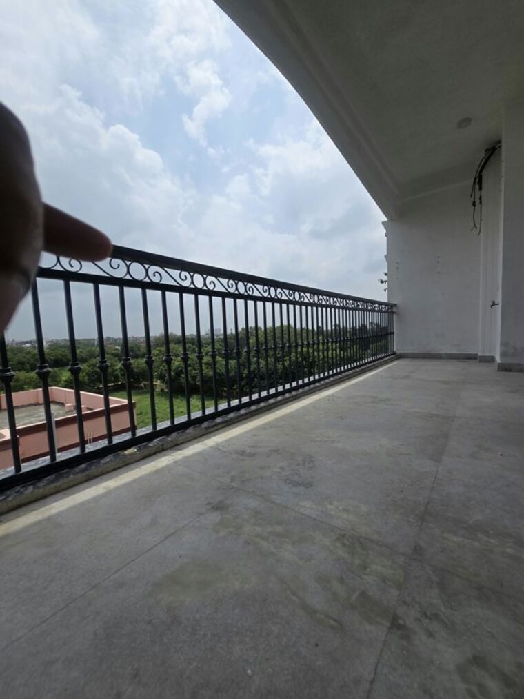 Balcony, chattarpur 3 Bedroom 1500 Sq.Ft. Apartment In Chattarpur Delhi 10605748