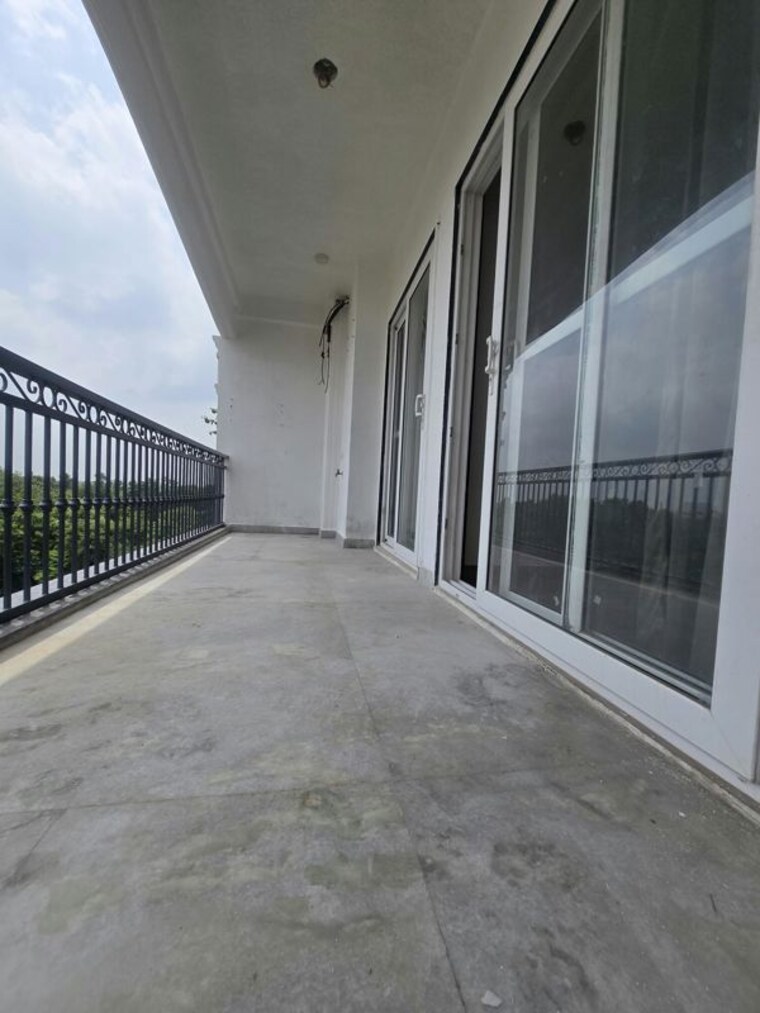 Balcony, chattarpur 3 Bedroom 1500 Sq.Ft. Apartment In Chattarpur Delhi 10605748
