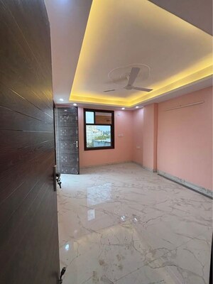 Room in 3 BHK Builder Floor at Ghitorni – for Rent