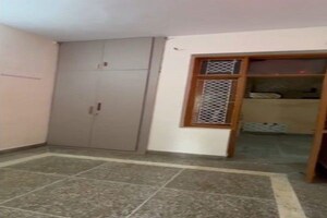 Room in 3 BHK Independent House at Sector 7 – for Sale