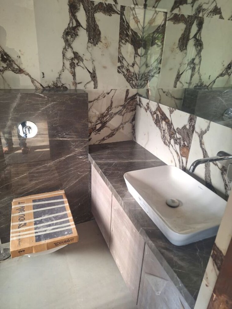 Bathroom, db-woods 4 Bedroom 1800 Sq.Ft. Apartment In Goregaon East Mumbai 10606684
