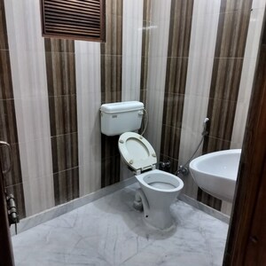 Bathroom in 3 BHK Builder Floor at Sector 31 – for Rent