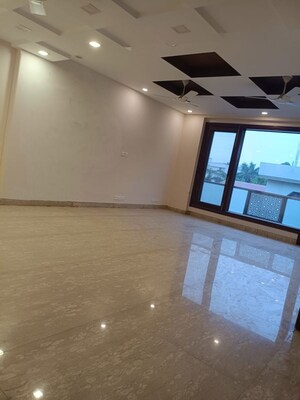 6+ BHK Independent House For Sale in Maharani Bagh