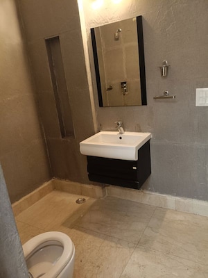 Bathroom in 6+ BHK Independent House at Maharani Bagh – for Sale