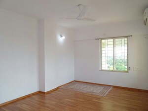 Room in 3 BHK Apartment at Paranjape La Cresta, Sopan Baug – for Rent