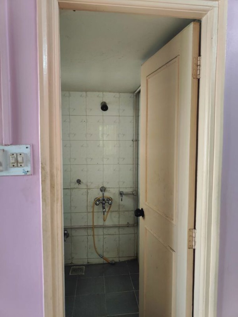 Bathroom, sadashiv peth 3 Bedroom 1200 Sq.Ft. Apartment In Sadashiv Peth Pune 10606760