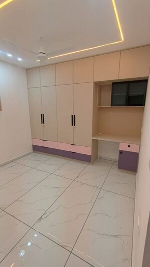 Room in 3 BHK Apartment at Trendsquares Ambience, Thanisandra Main Road – for Rent
