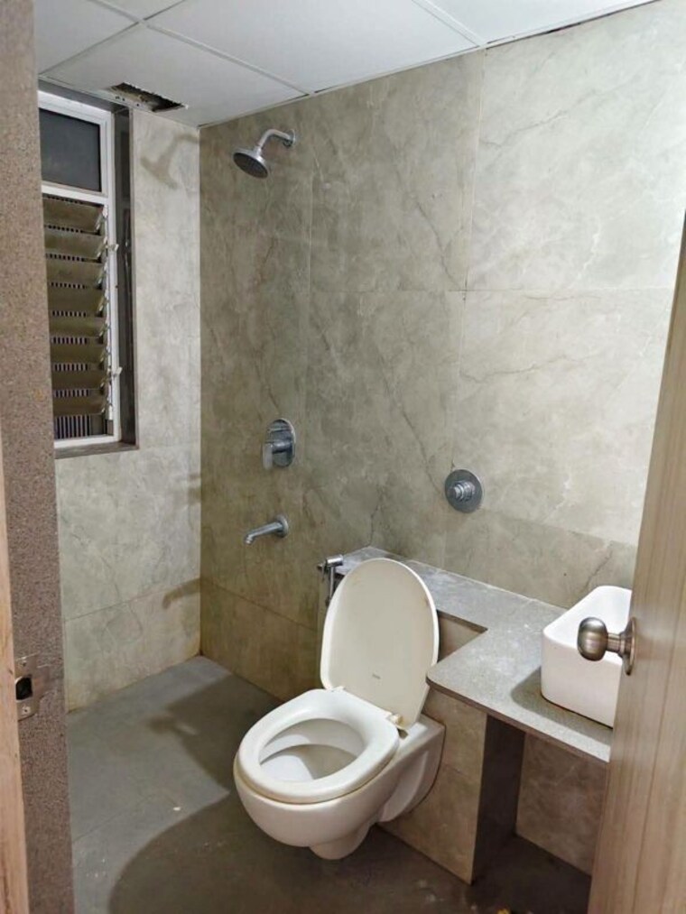 Bathroom, brahma-f-residences 3 Bedroom 1385 Sq.Ft. Apartment In Kalyani Nagar Pune 10606783