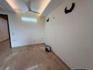 Room in 1 BHK Apartment at Saket – for Rent