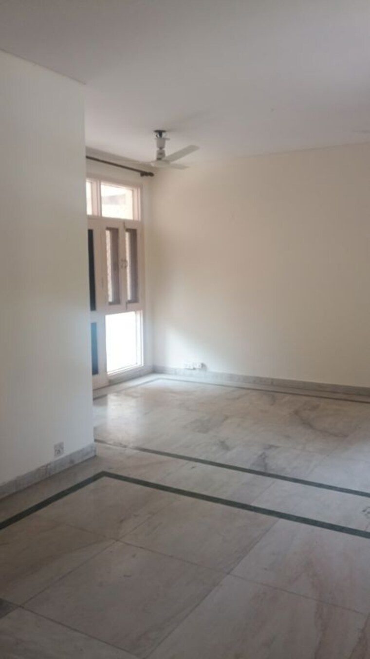 Room, shree-ganesh-apartments-cghs 3 Bedroom 1800 Sq.Ft. Apartment In Sector 45 Gurgaon 10606756