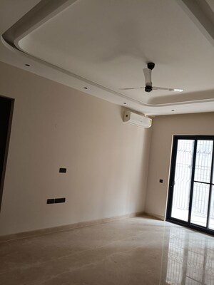 Room in 4 BHK Builder Floor at New Friends Colony – for Sale