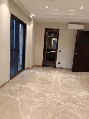 Room in 4 BHK Builder Floor at New Friends Colony – for Sale