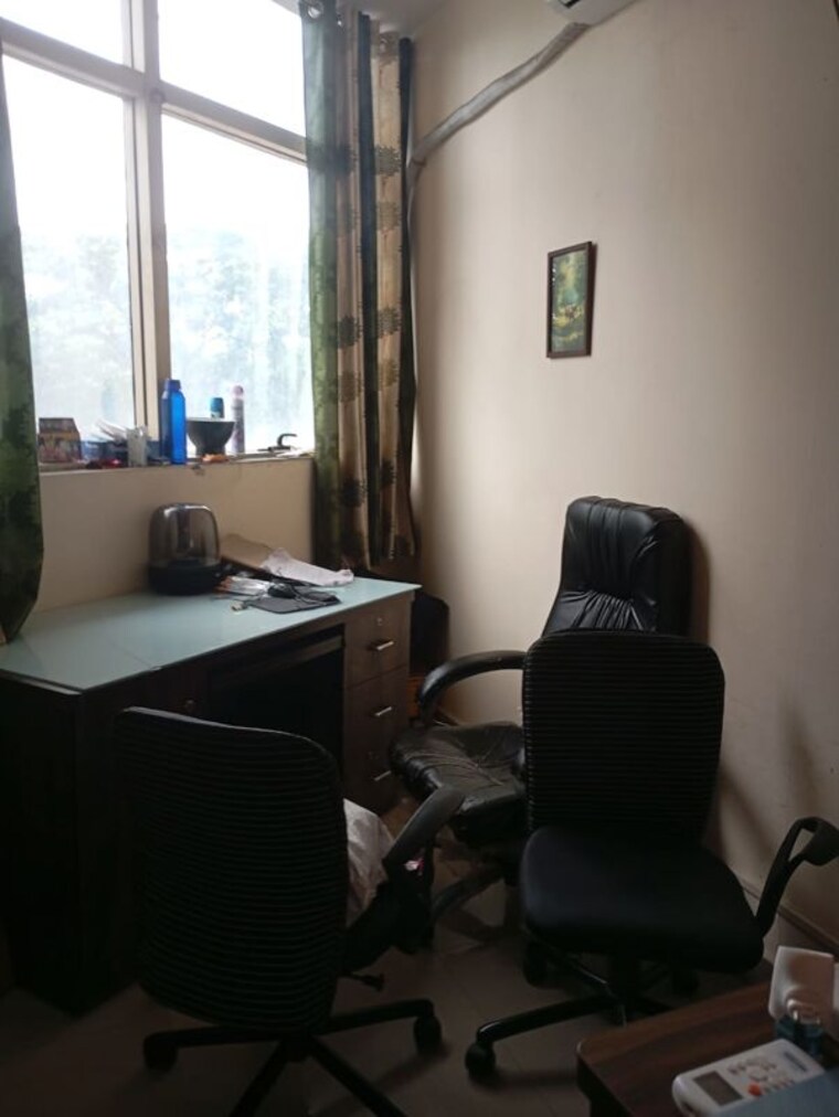 Team Area, haware-fantasia Commercial Office Space 178 Sq.Ft. In Vashi Sector 28 Navi Mumbai 10606824