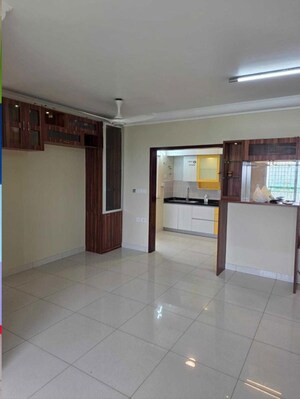 Room in 2 BHK Apartment at Purva Palm Beach, Hennur Road – for Rent