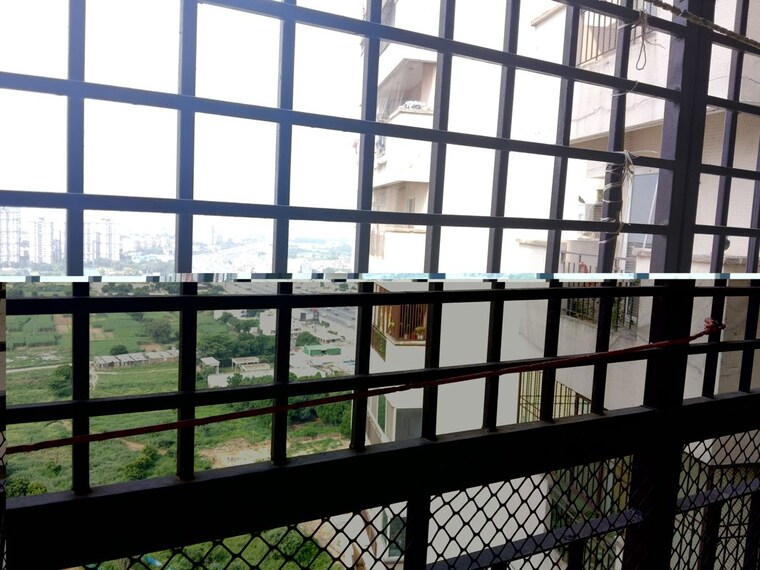 Balcony, landcraft-golf-links 3 Bedroom 1600 Sq.Ft. Apartment In Pandav Nagar Ghaziabad 10606826