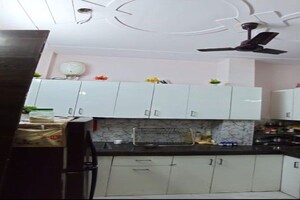 Furnished Amenities in 5 BHK Independent House at Krishna Colony – for Sale