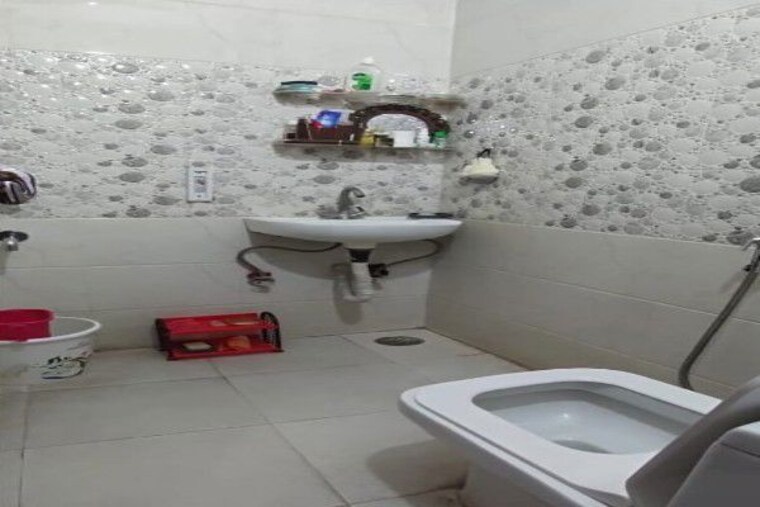 Team Area, krishna colony 5 Bedroom 1300 Sq.Ft. Independent House In Krishna Colony Gurgaon 10606843