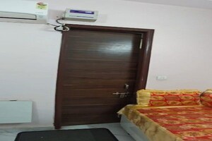 Furnished Amenities in 5 BHK Independent House at Krishna Colony – for Sale