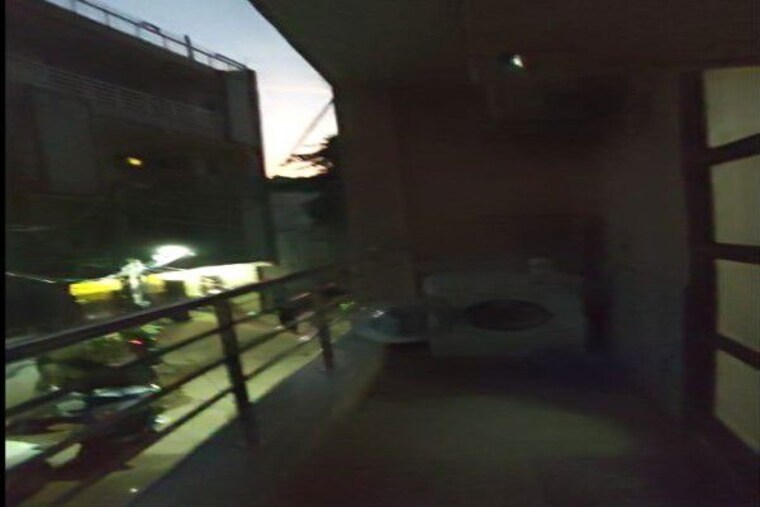  Parking, krishna colony 5 Bedroom 1300 Sq.Ft. Independent House In Krishna Colony Gurgaon 10606843