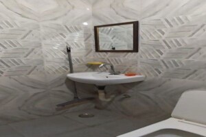 Bathroom in 5 BHK Independent House at Krishna Colony – for Sale