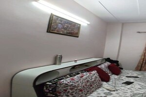 Furnished Amenities in 5 BHK Independent House at Krishna Colony – for Sale
