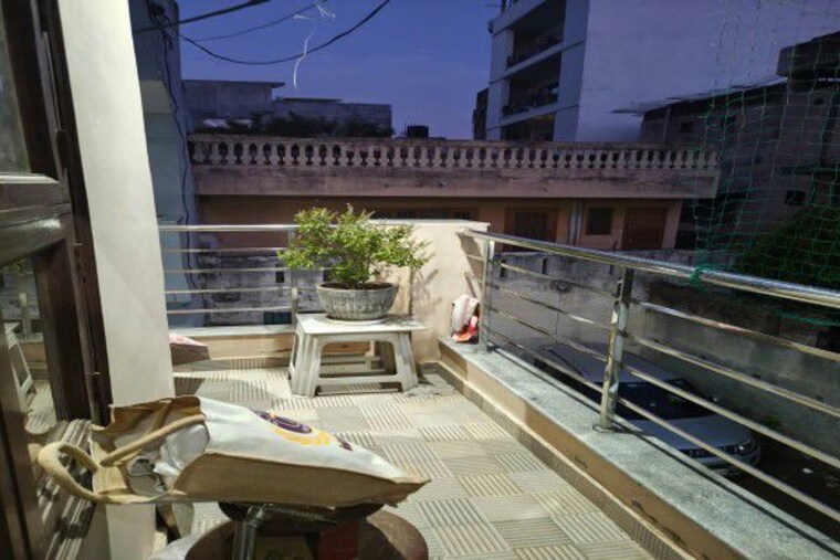 Exterior View, krishna colony 5 Bedroom 1300 Sq.Ft. Independent House In Krishna Colony Gurgaon 10606843