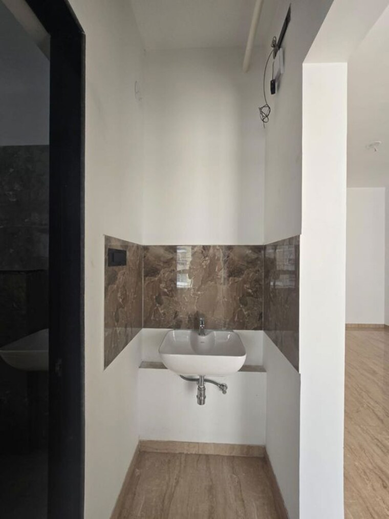 Bathroom, vtp-leonara 2 Bedroom 800 Sq.Ft. Apartment In Mahalunge Pune 10550242