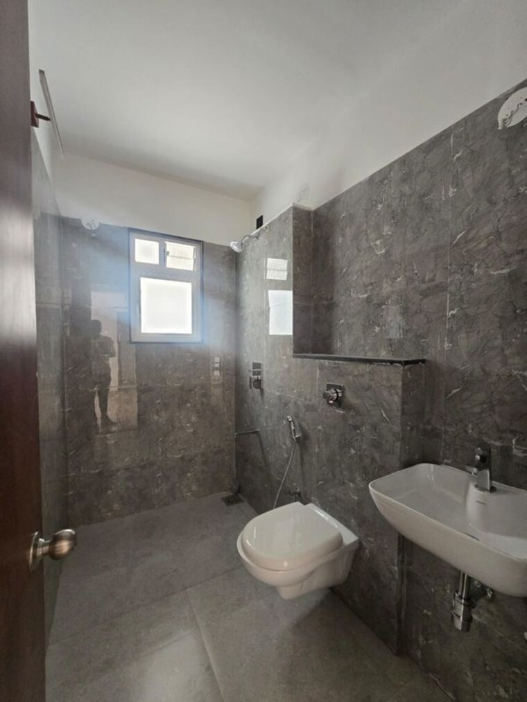 Bathroom, vtp-leonara 2 Bedroom 800 Sq.Ft. Apartment In Mahalunge Pune 10550242