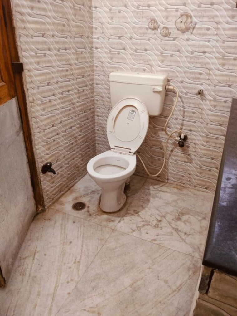 Bathroom, nar-vihar-1 2 Bedroom 1250 Sq.Ft. Independent House In Sector 34 Noida 10606866