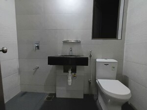 Team Area in 2 BHK Apartment at Kalpataru Paramount, Kapur Bawdi – for Sale
