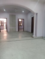 3 BHK + Servant Room 200 Sq.Ft. Builder Floor in Sector 48