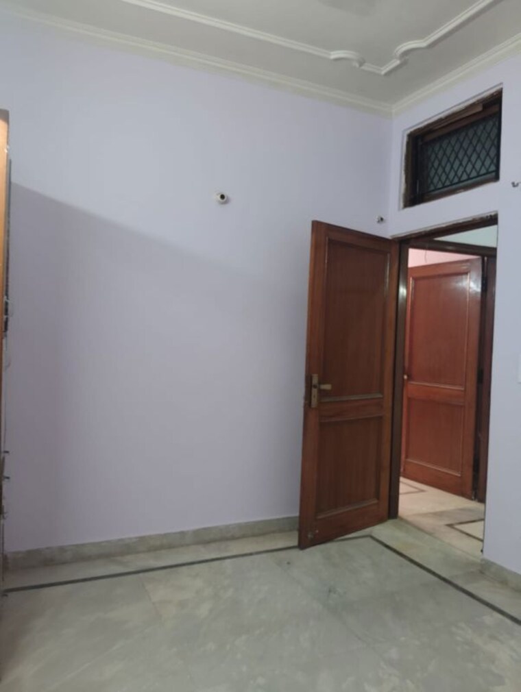 Room, sector 48 3 Bedroom 200 Sq.Ft. Builder Floor In Sector 48 Noida 10606893