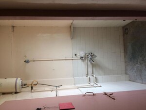 Bathroom in 1 BHK Apartment at Rambaug Colony – for Rent