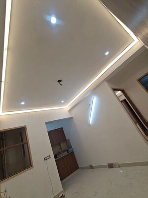 Furnished Amenities in 2 BHK Builder Floor at Freedom Fighters Enclave – for Rent
